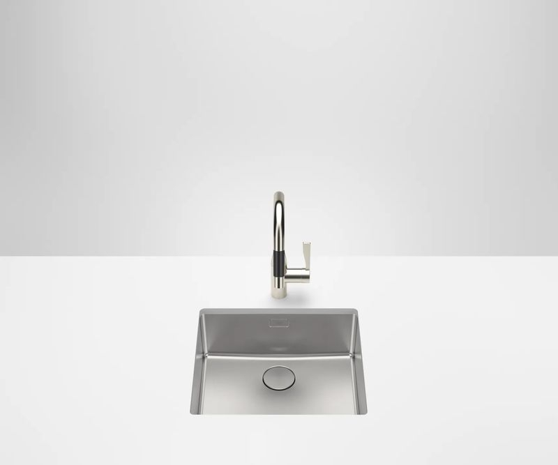 Подконструкция для одинарной раковины Dornbracht, матовая нержавеющая сталь, 45 x 40 см, 38450004-86