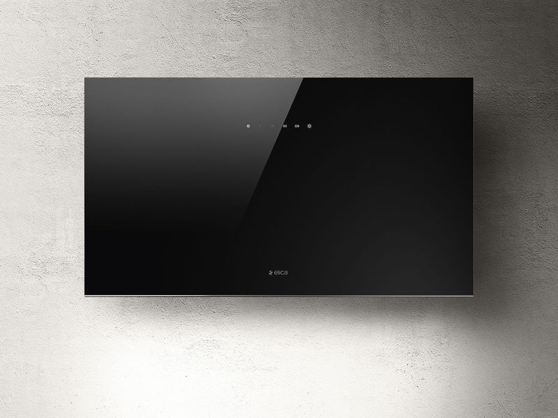 Elica PLAT BL/F/80 wall hood black, PRF0164874. With a 5 year guarantee!